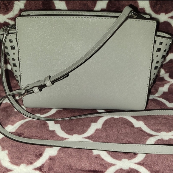 Michael Kors Selma Crossbody NWT - Picture 6 of 8